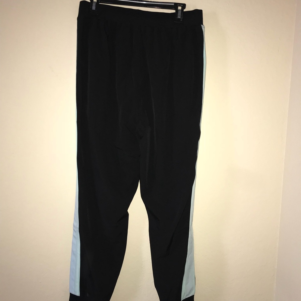 N-2 Black active pants